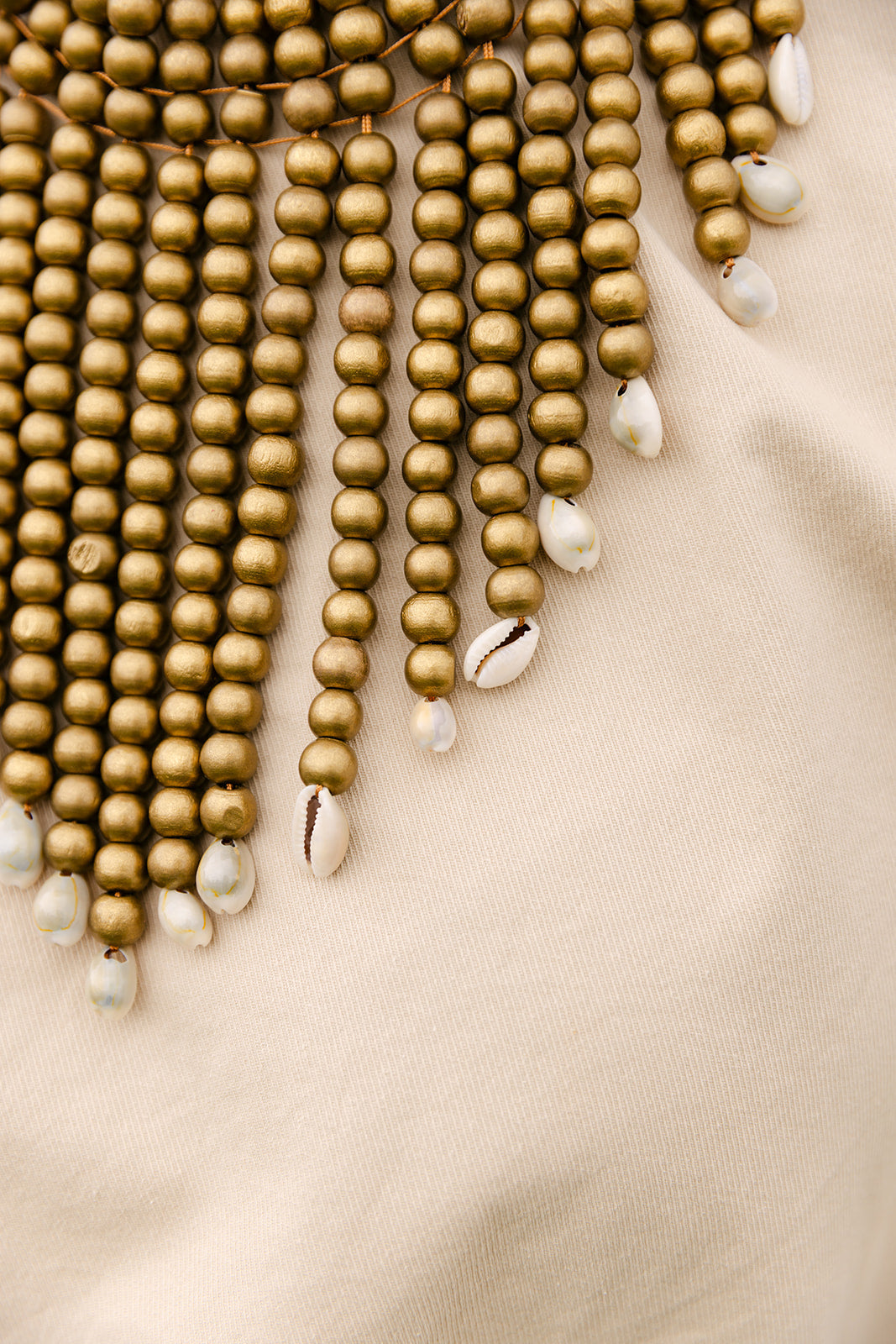 The Azure Shell Tip Wooden Necklace