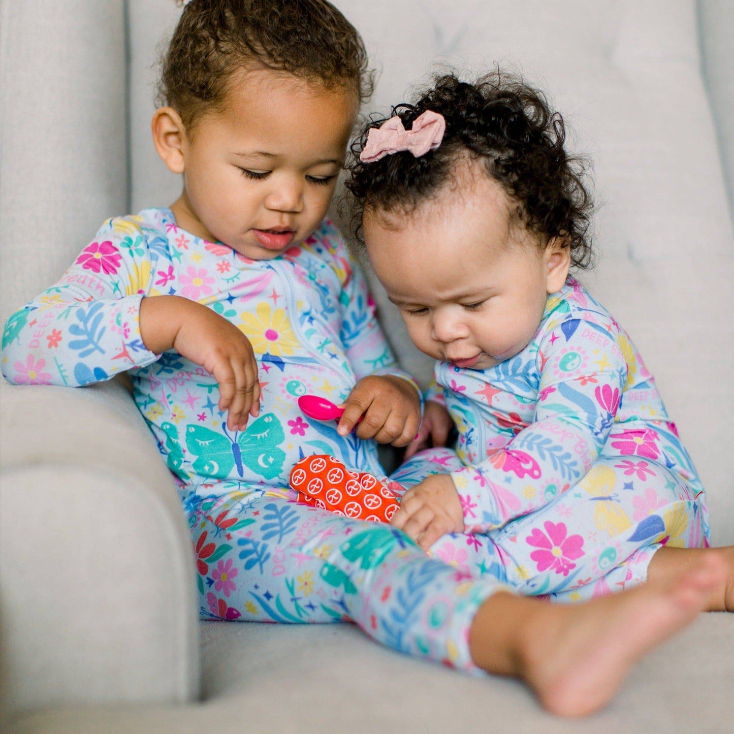 Om Baby | Bamboo Footless Onesie Romper | "Deep Breath" | Thermo-Regulating, Double Zipper, 4-Way Stretch