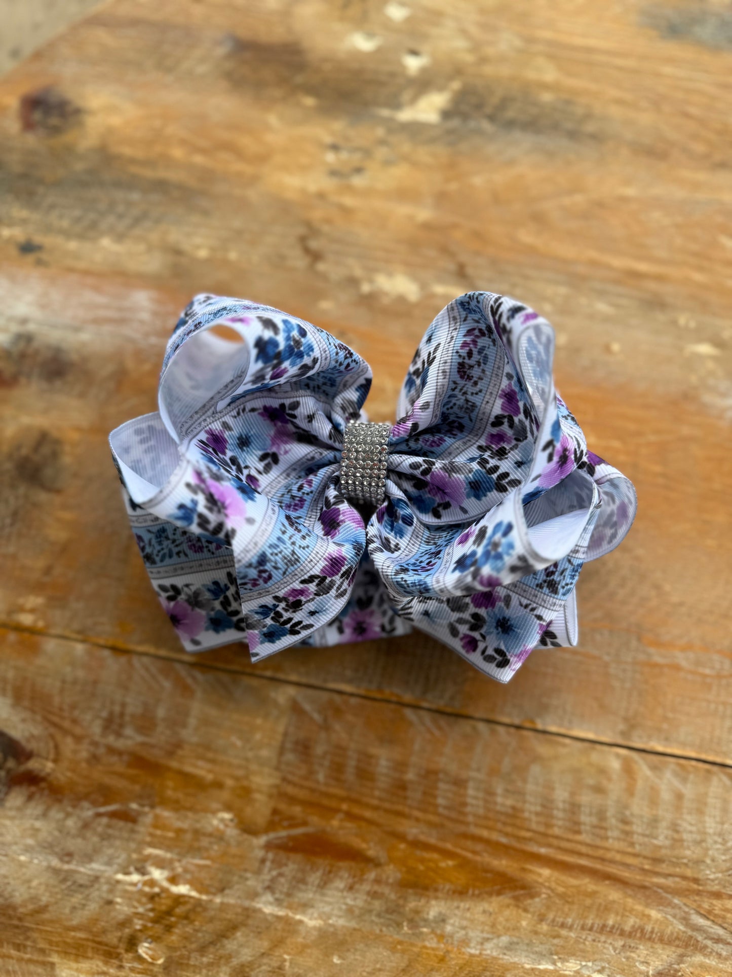 Printed 7.5 inch bedazzled hair bows