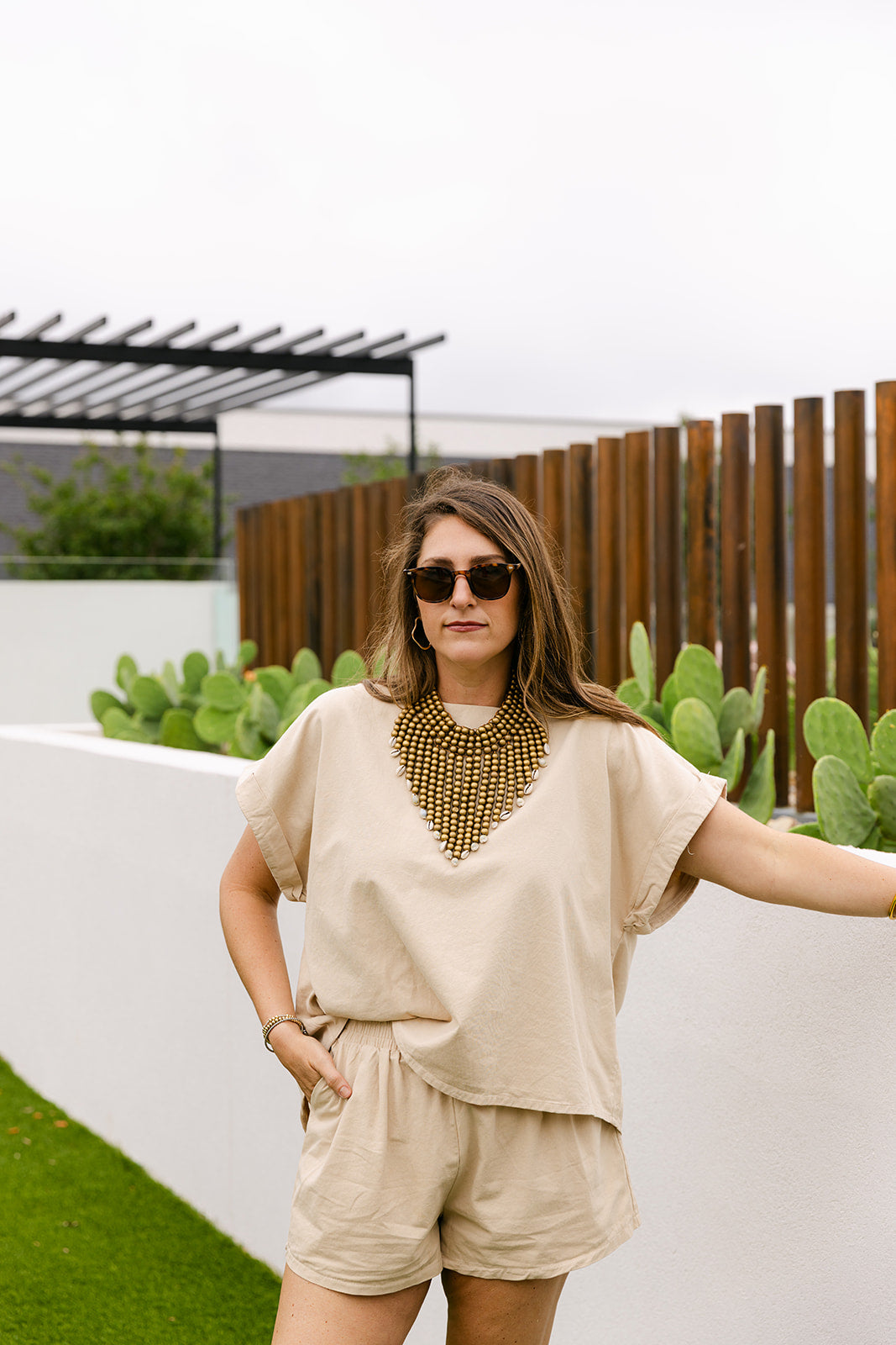 The Azure Shell Tip Wooden Necklace