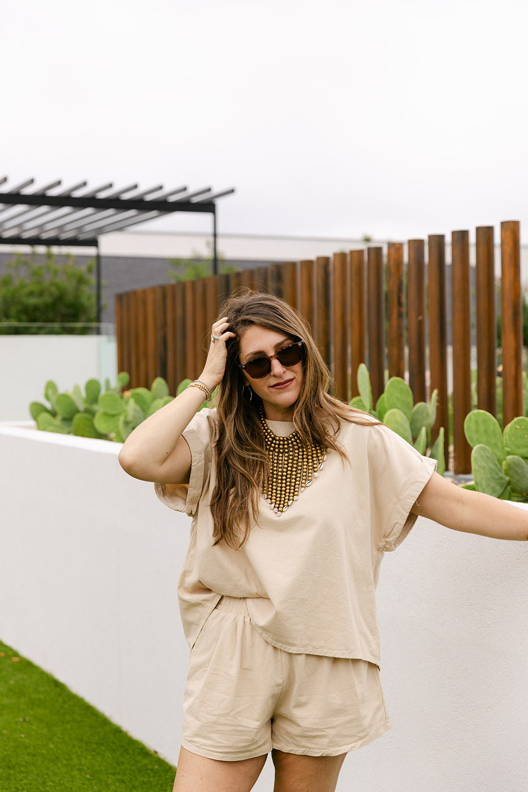 The Azure Shell Tip Wooden Necklace