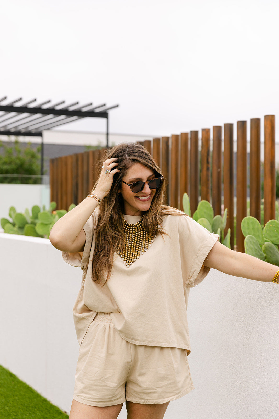 The Azure Shell Tip Wooden Necklace
