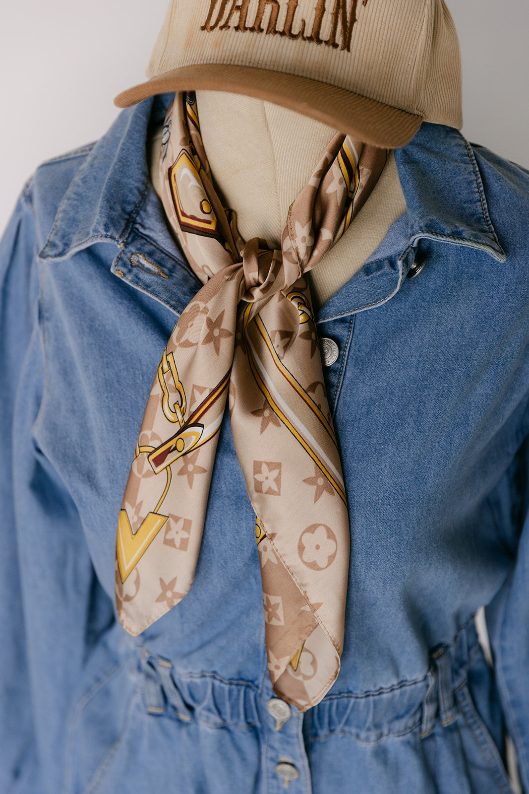 The Dakota Wildrag in Tan