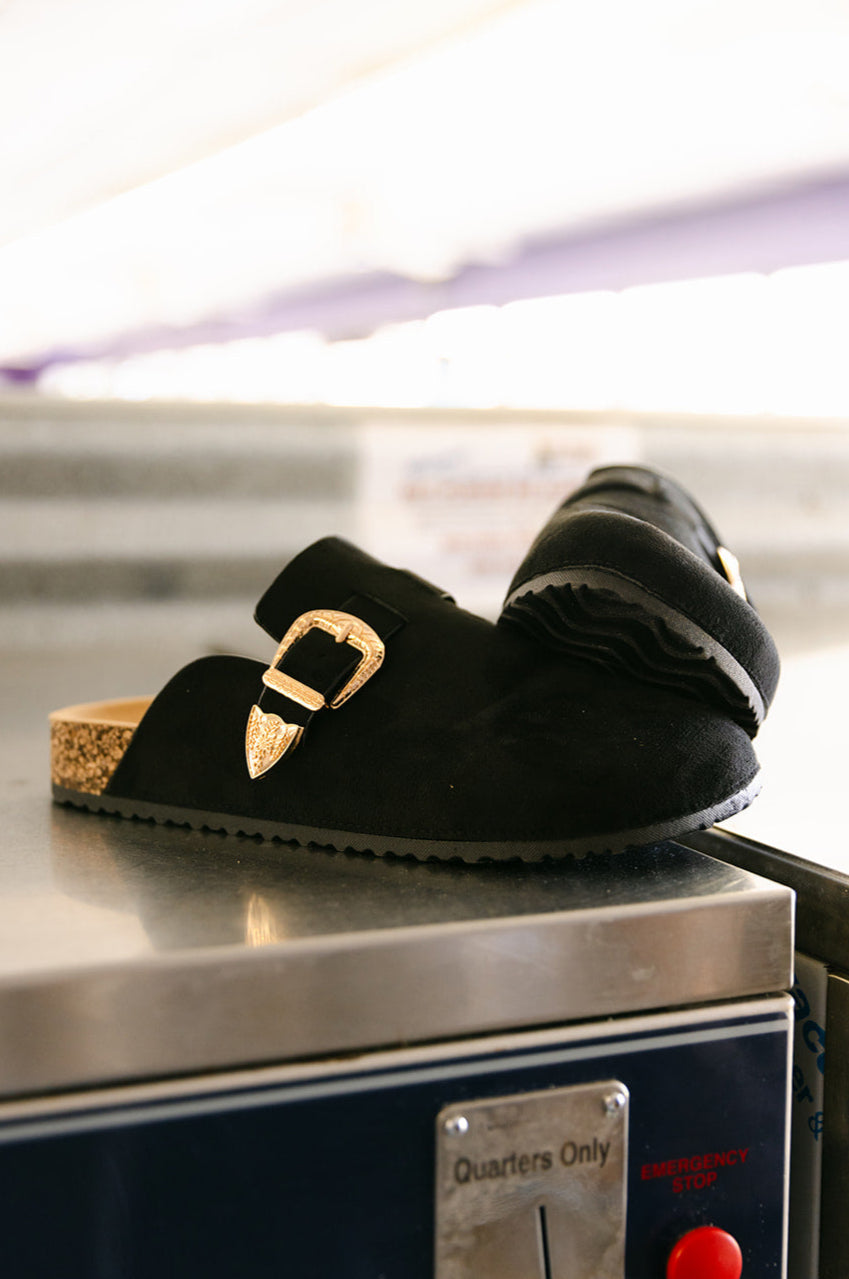 SALE The Evvie Clog in Black