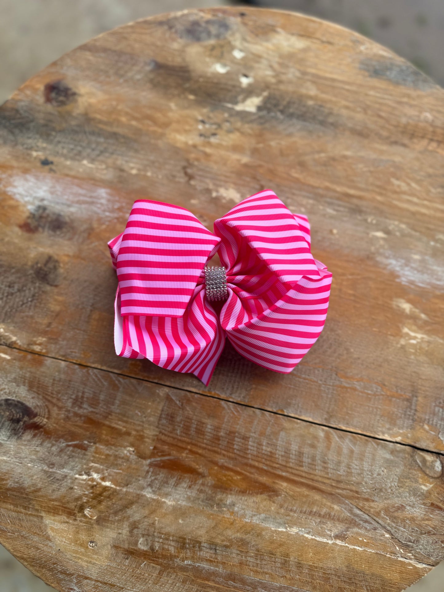 Printed 7.5 inch bedazzled hair bows