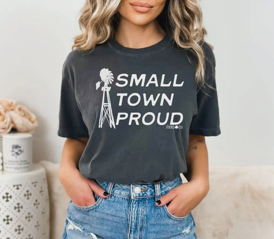 SMALL TOWN PROUD - tshirt