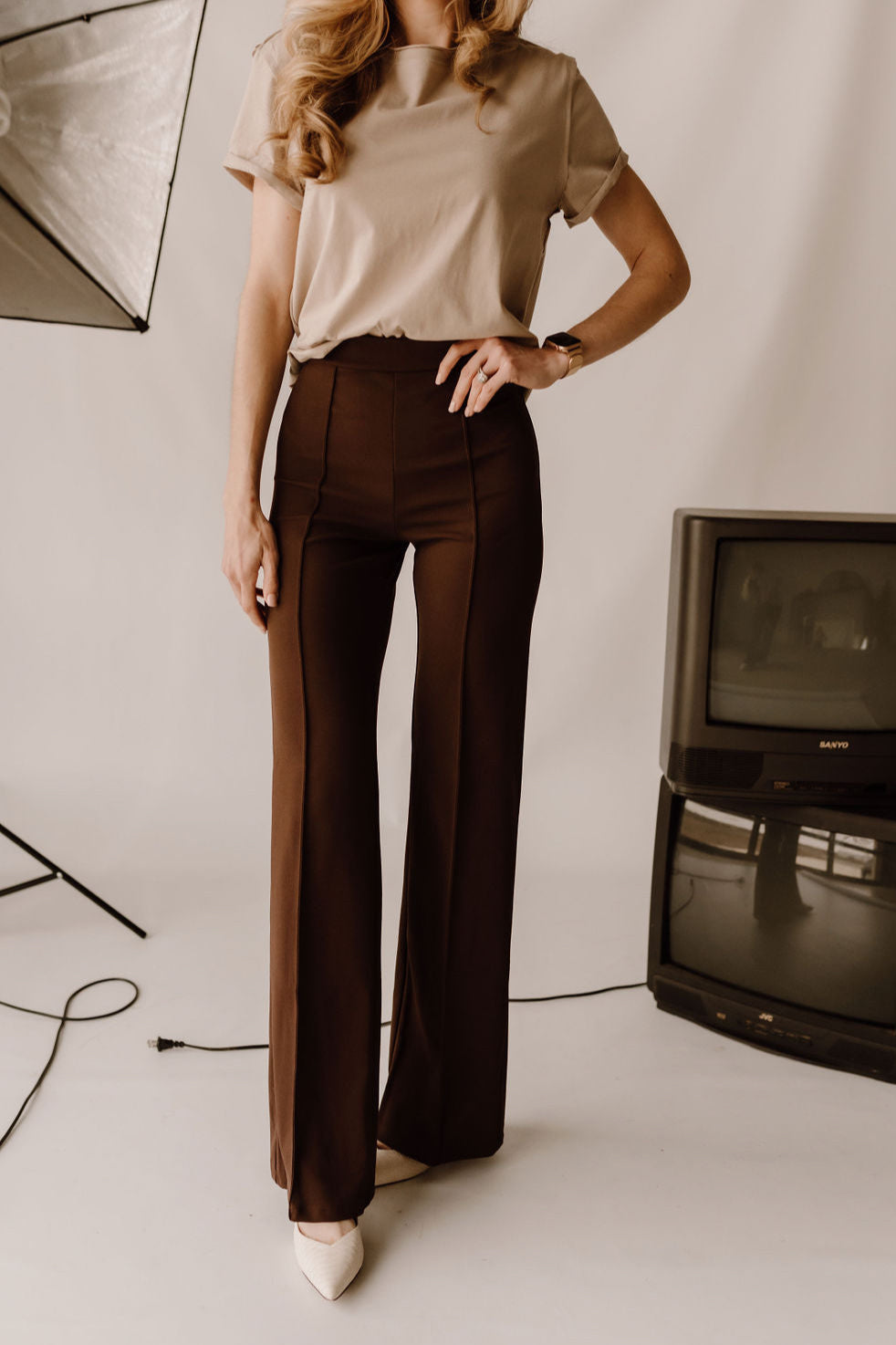 The Zoey Flare Trouser In Chocolate