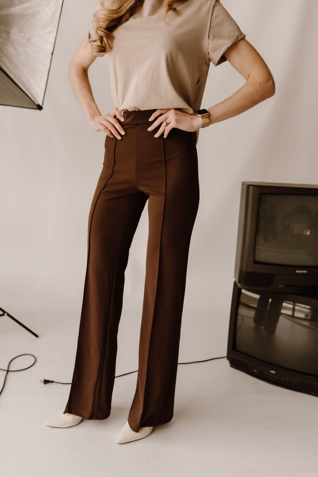 The Zoey Flare Trouser In Chocolate